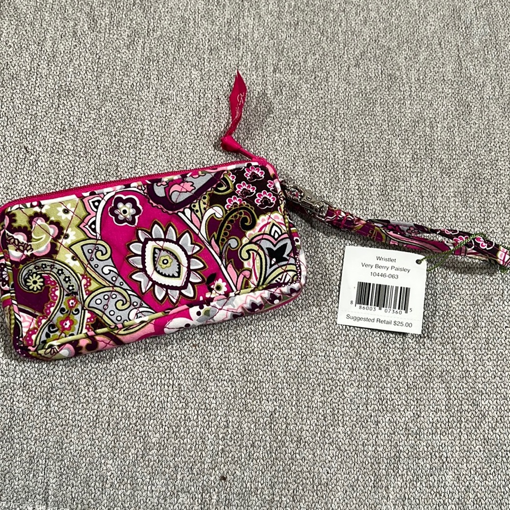 Vera Bradley very berry paisley wristlet
